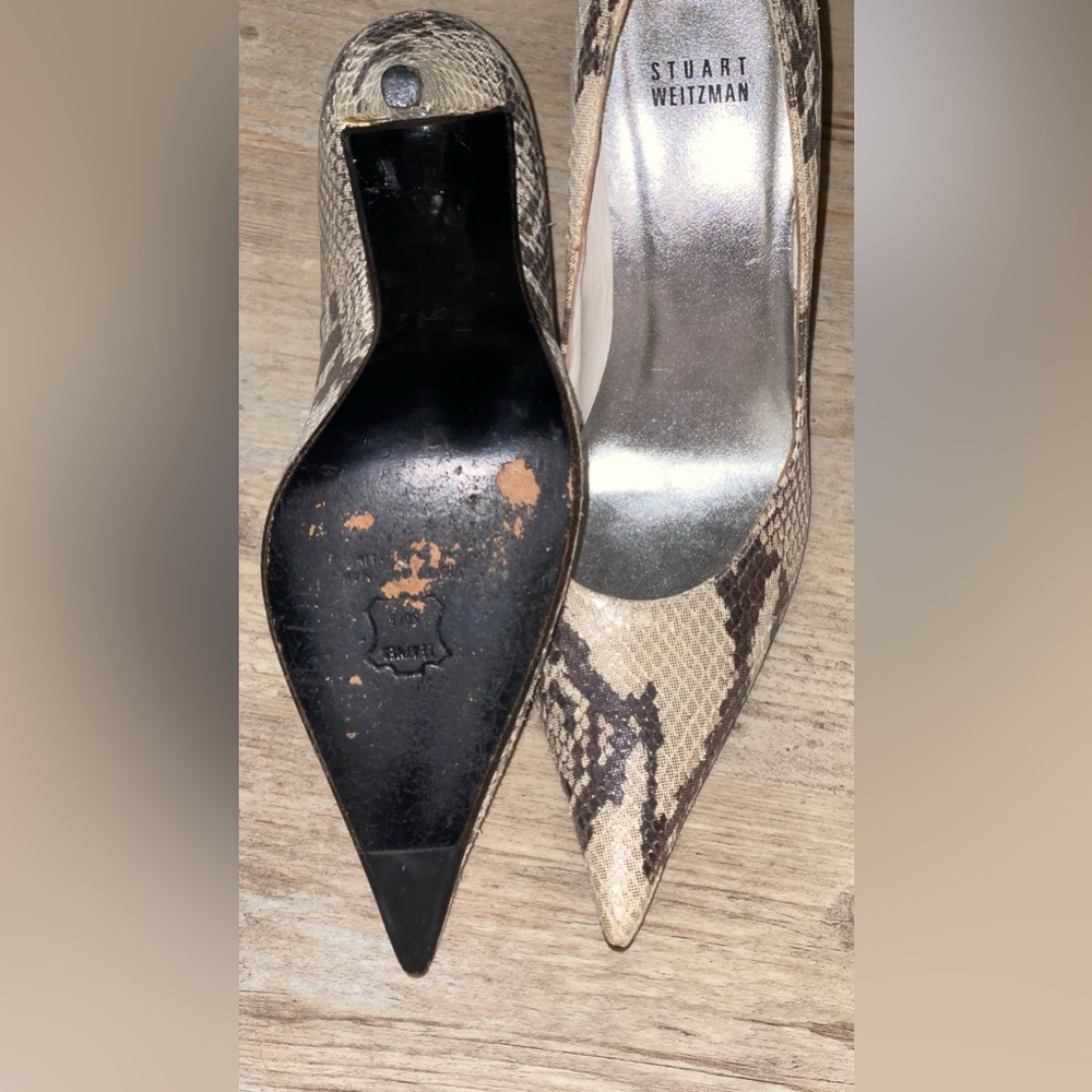 Rare Stuart Weizmann python pumps - Picture 9 of 16